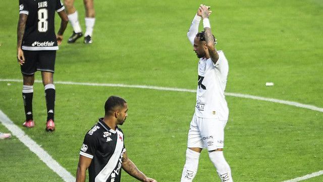 “Uma m…”, “perdão” e “tragédia”: o que dizem santistas após goleada