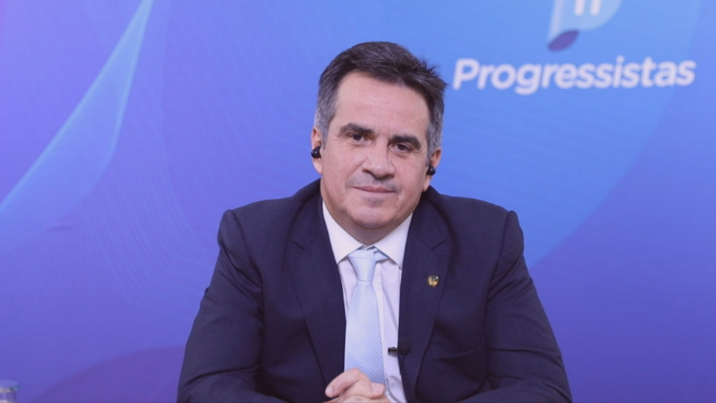 “Vamos desembarcar”, acena Ciro ao governo Lula na superfederação