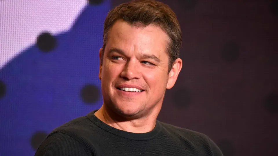 Jimmy Kimmel diz que salvou Matt Damon de morrer engasgado com costelinha